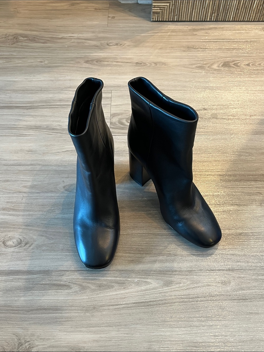 Vince black leather ankle boots made in Italy